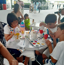 Load image into Gallery viewer, Unleash Your Creative Roar this National Day with the 'Lion's Pride - Paint Your Own Merlion' art workshops.